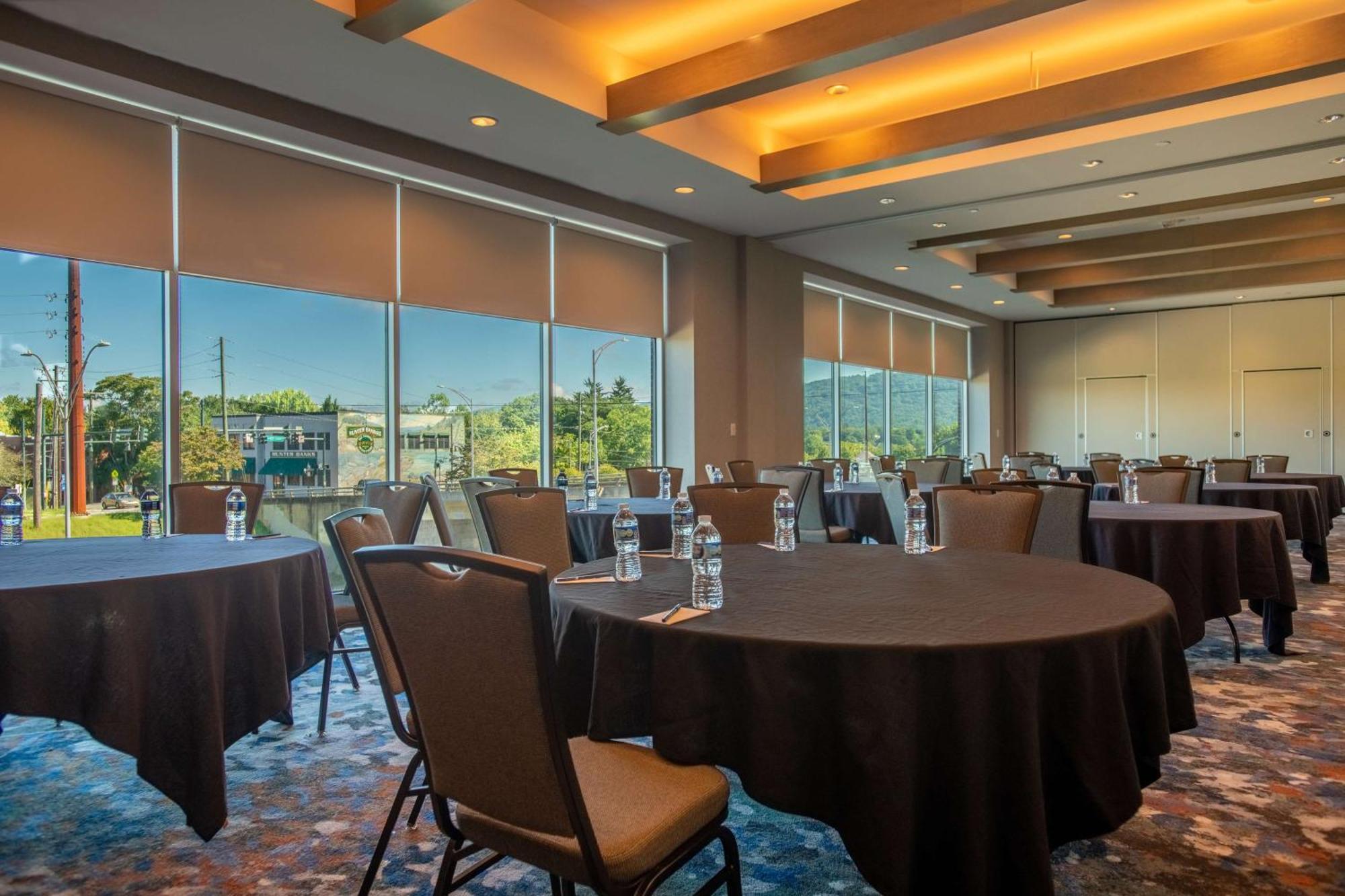 Doubletree By Hilton Asheville Downtown Εξωτερικό φωτογραφία