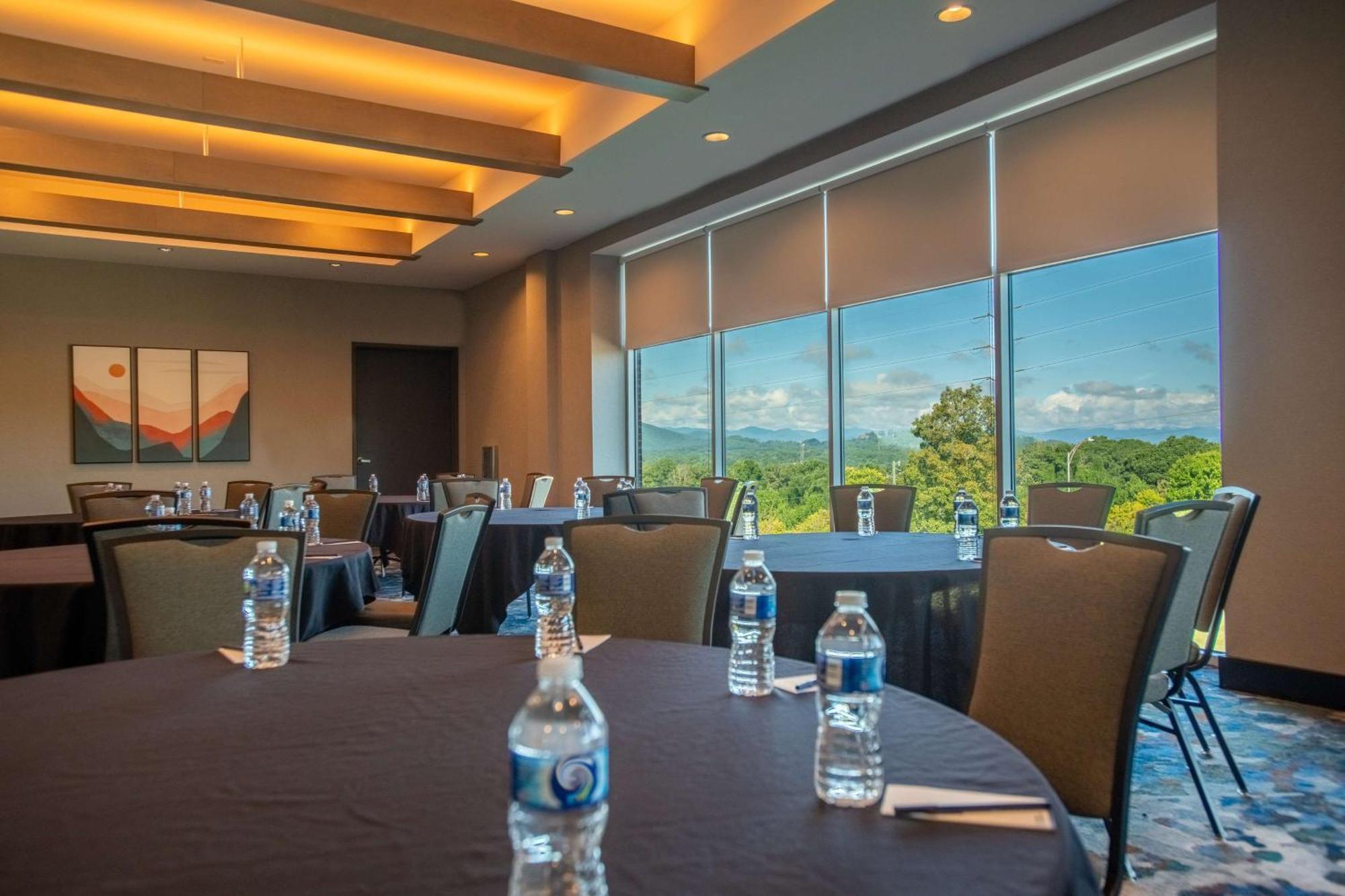 Doubletree By Hilton Asheville Downtown Εξωτερικό φωτογραφία